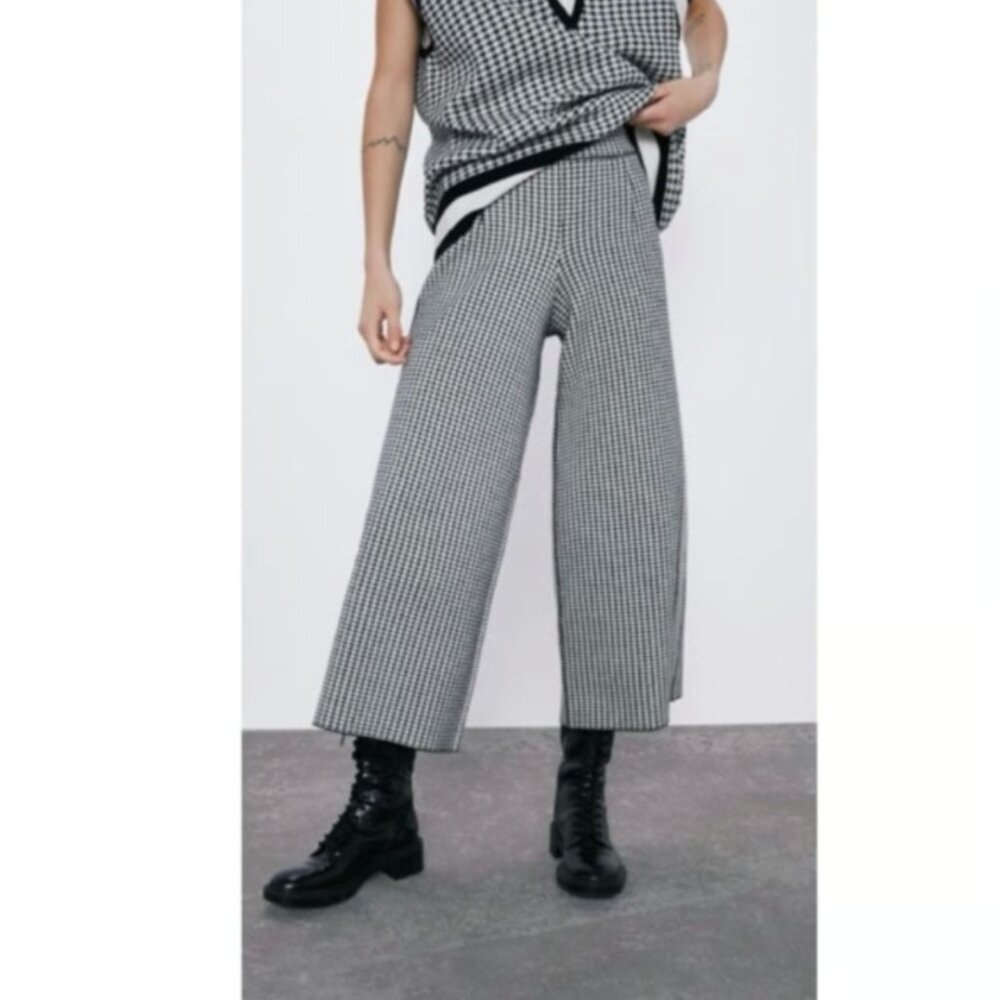 Zara Woman Houndstooth Wide Leg Cropped Pants - Medium